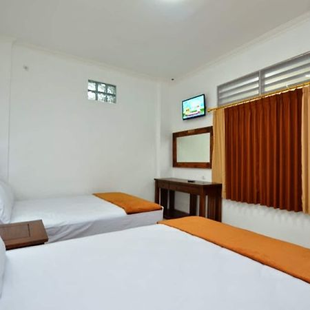 Hotel Bukit Uhud Yogyakarta Esterno foto